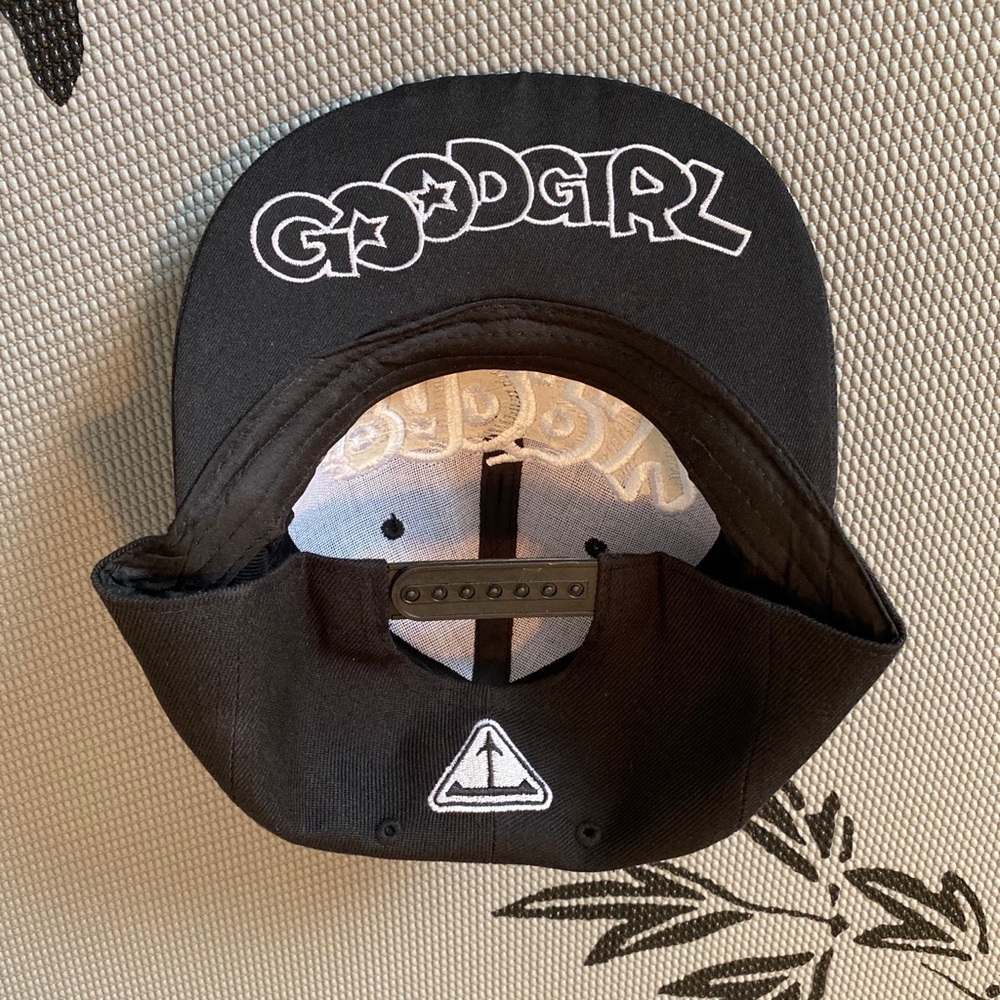 Embroidered Hat - Picture 2 of 4